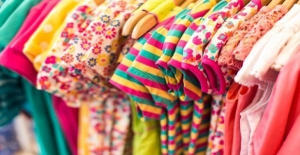 انتخاب رنگ مناسب برای لباس کودک